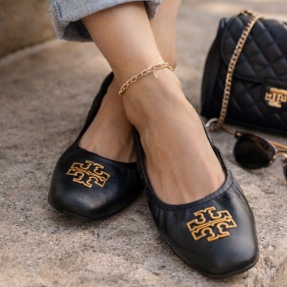 Tory Burch Britten sz 9 Black Ballet flats Gold Logo good cond price firm